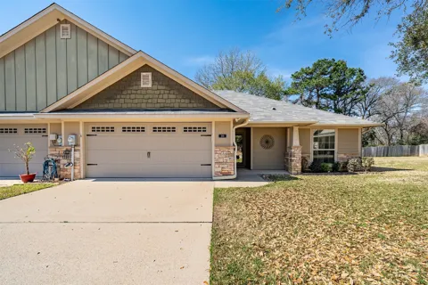 421 W Cumberland #205