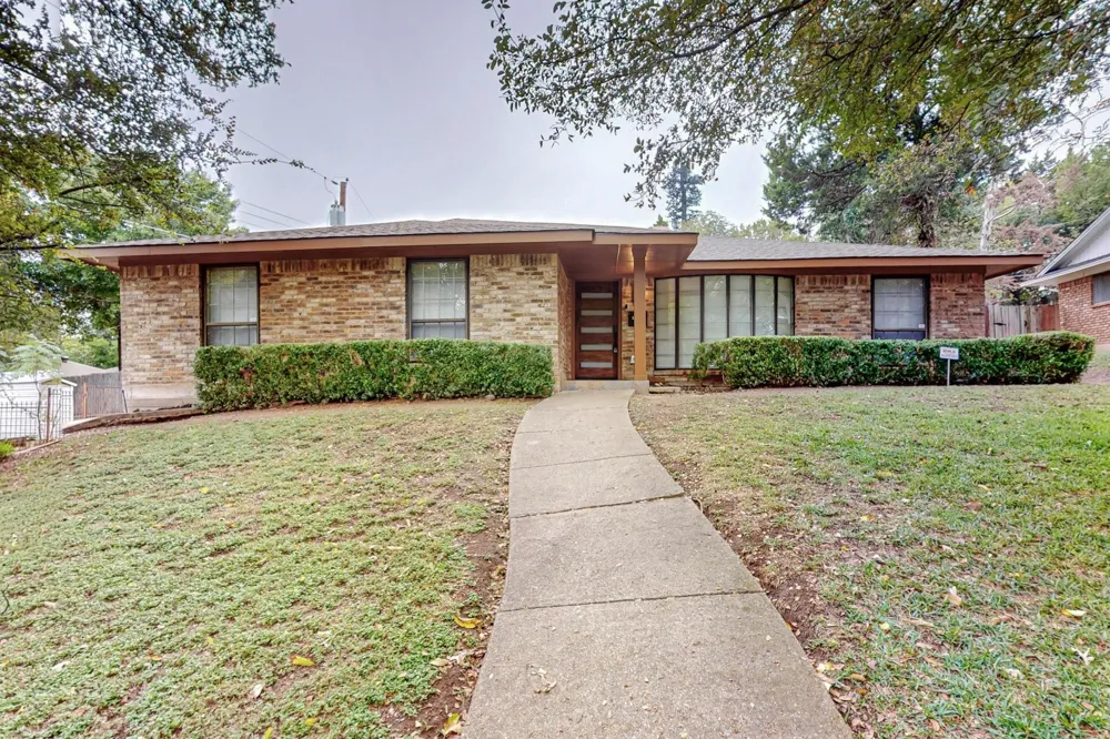 3714 Kiest Knoll Drive