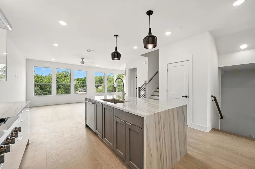 1364 Cherry Hills Lane Irving, TX 75038