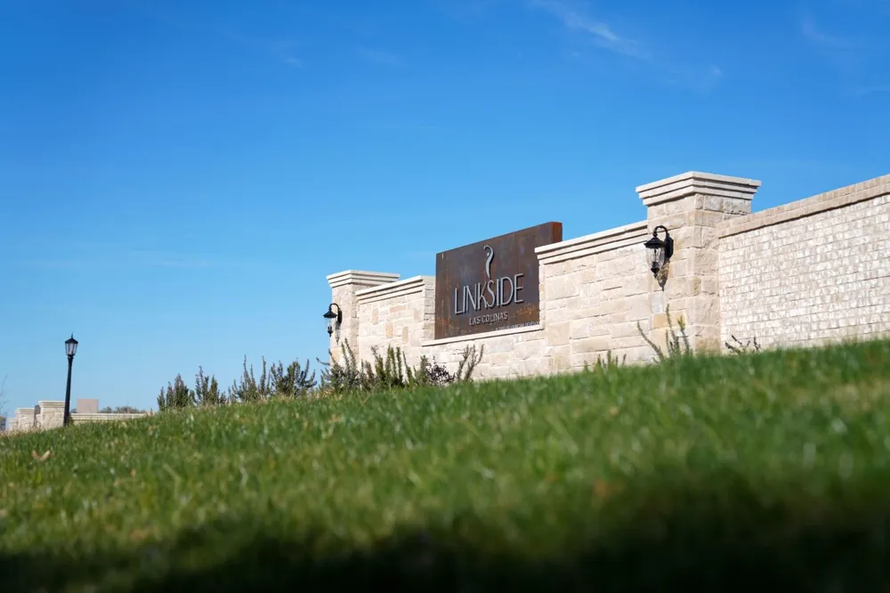 1364 Cherry Hills Lane Irving, TX 75038