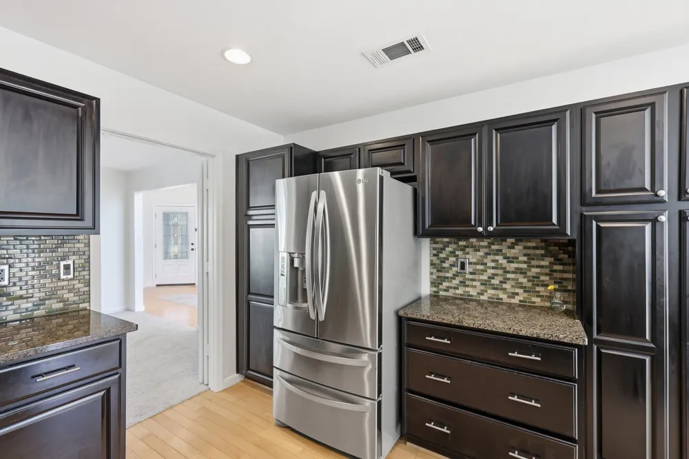 3718 Wooded Creek Drive Farmers Branch, TX 75244