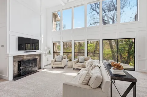 3718 Wooded Creek Drive