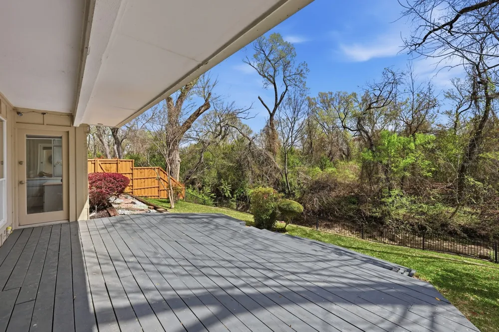 3718 Wooded Creek Drive Farmers Branch, TX 75244