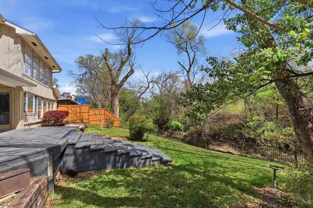 3718 Wooded Creek Drive Farmers Branch, TX 75244