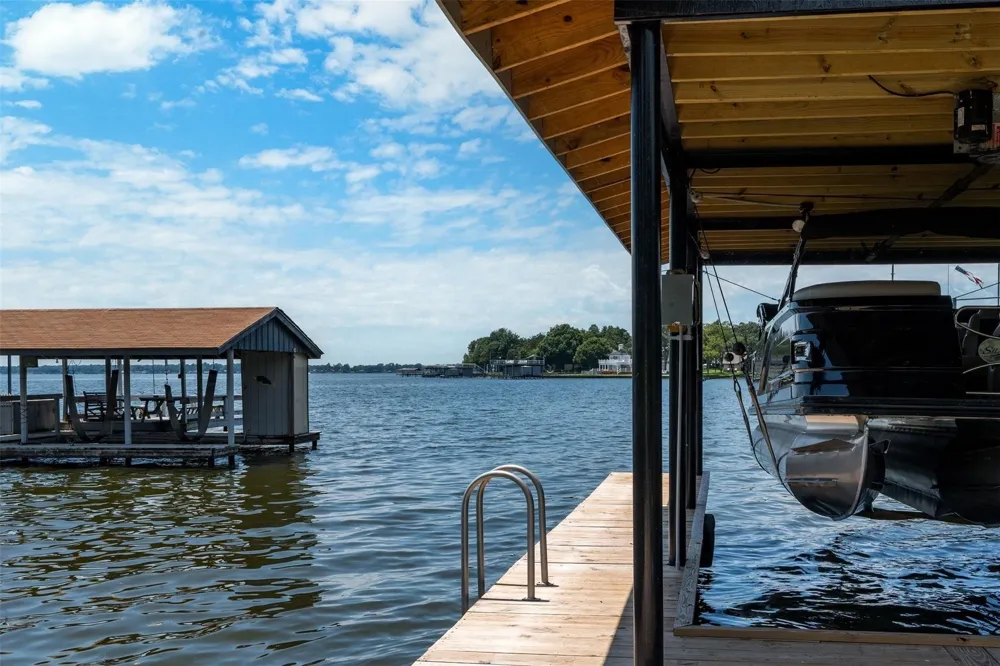 162 Lake Drive Enchanted Oaks, TX 75156