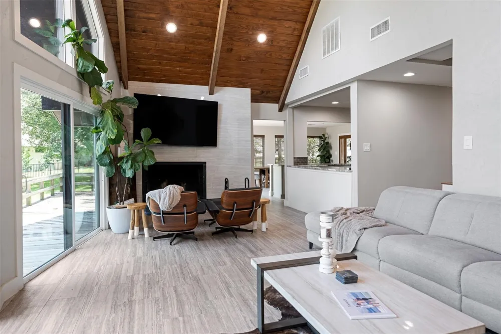 162 Lake Drive Enchanted Oaks, TX 75156