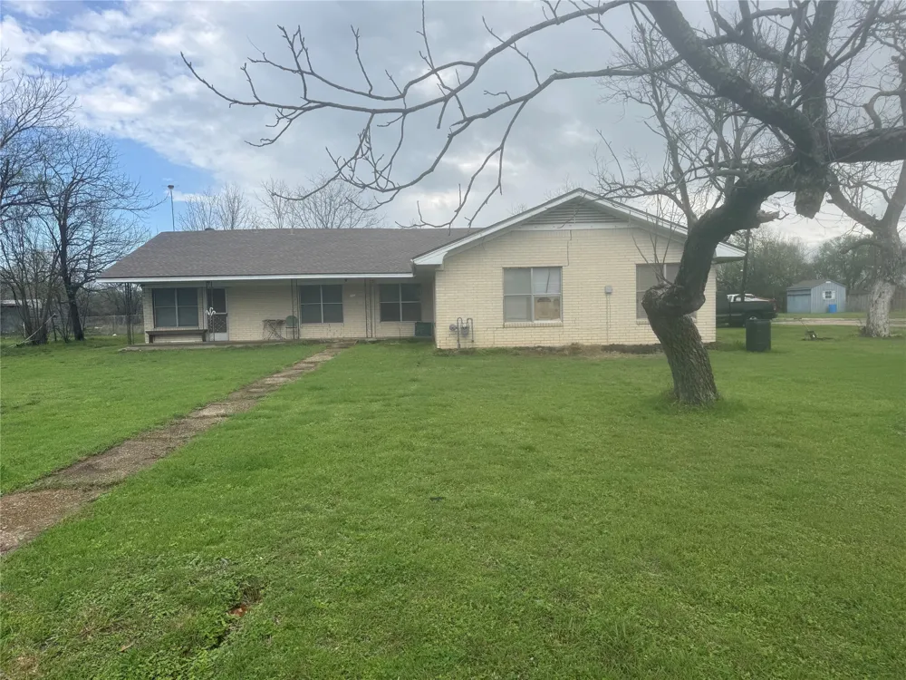 733 Foster Street Marlin, TX 76661