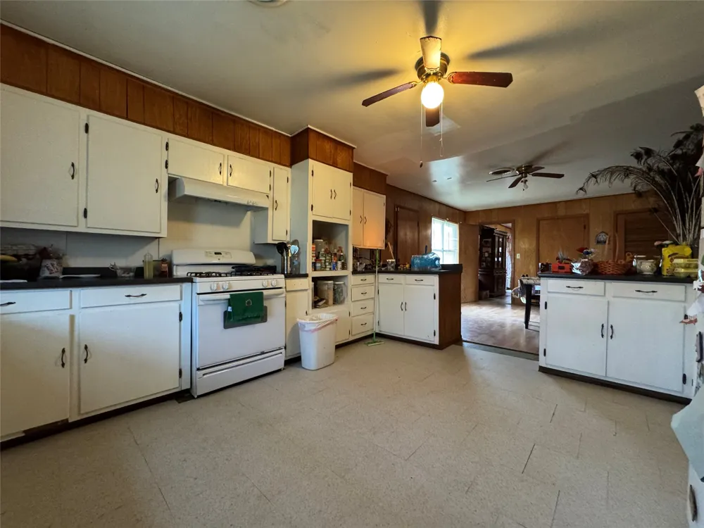733 Foster Street Marlin, TX 76661