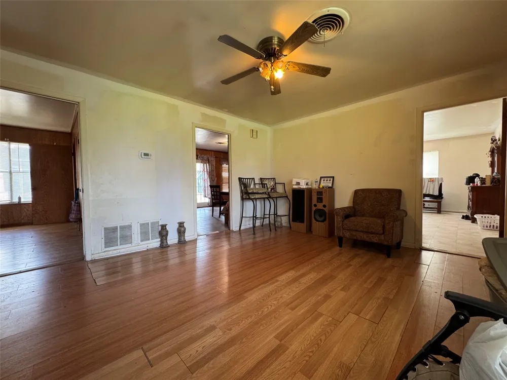 733 Foster Street Marlin, TX 76661