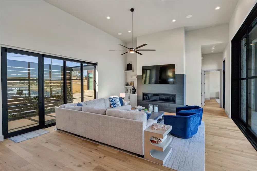 1009 Cardinal Cove Graford, TX 76449