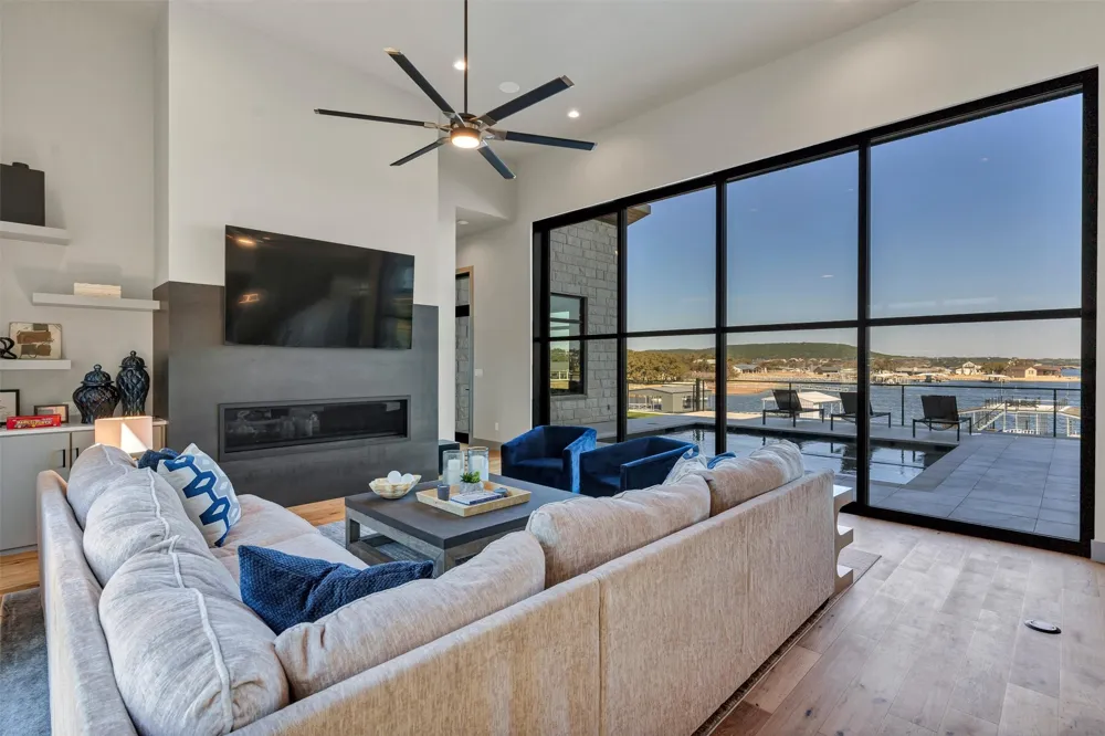 1009 Cardinal Cove Graford, TX 76449