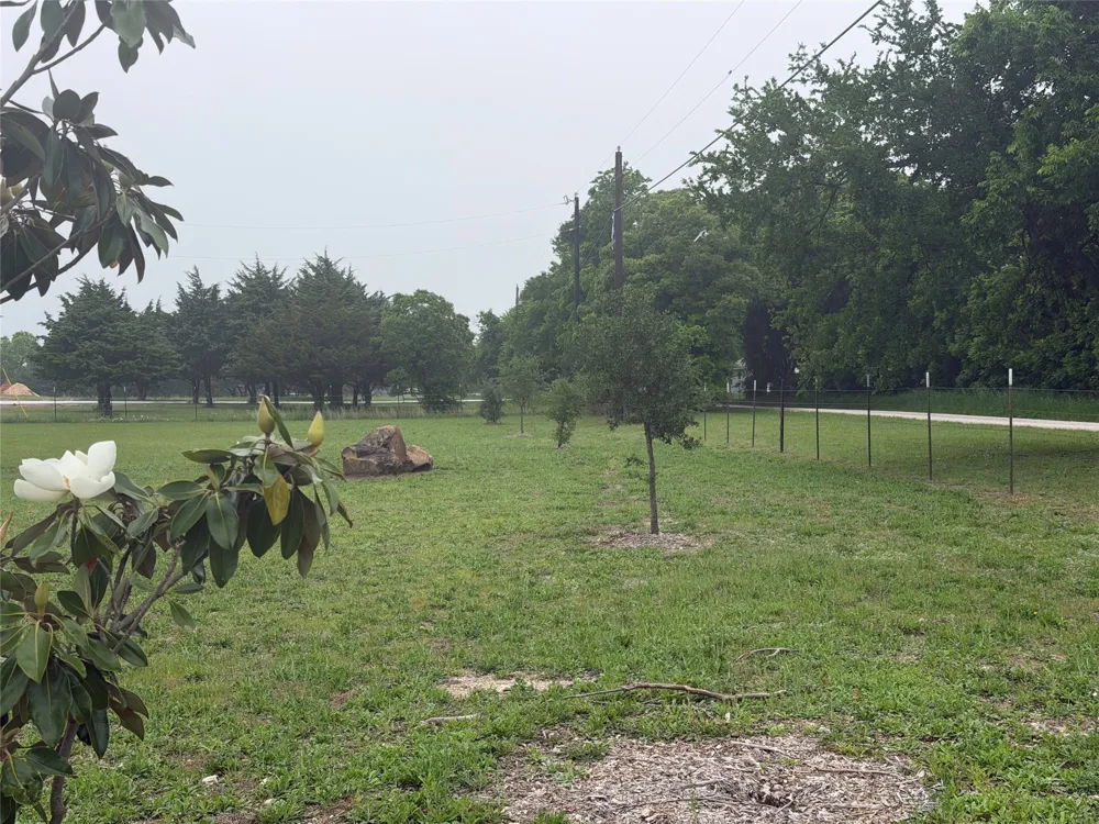 627 Homer Smith Van Alstyne, TX 75491