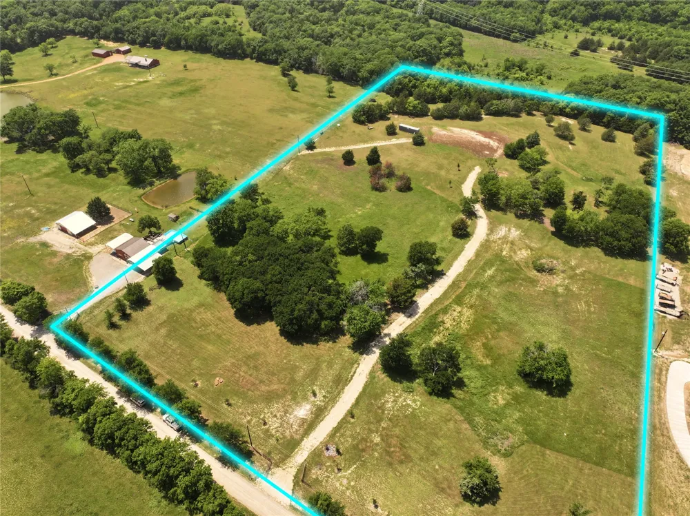 627 Homer Smith Van Alstyne, TX 75491