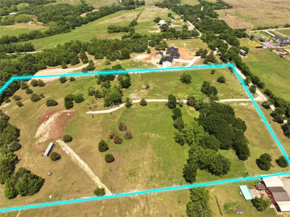 627 Homer Smith Van Alstyne, TX 75491