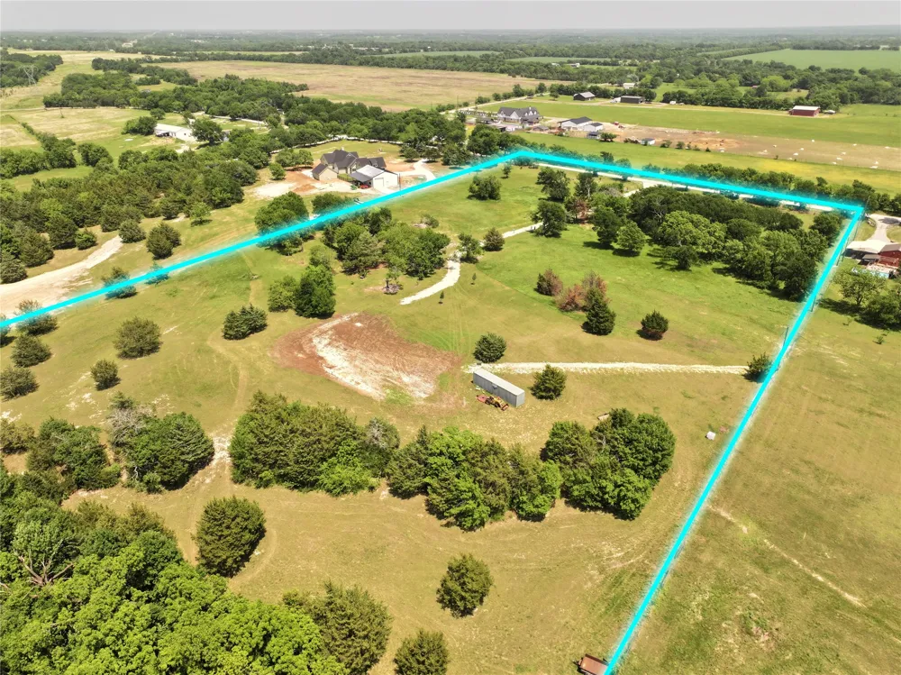 627 Homer Smith Van Alstyne, TX 75491