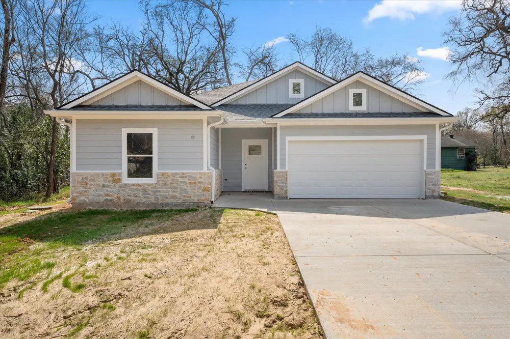 114 Granada Street Payne Springs, TX 75156