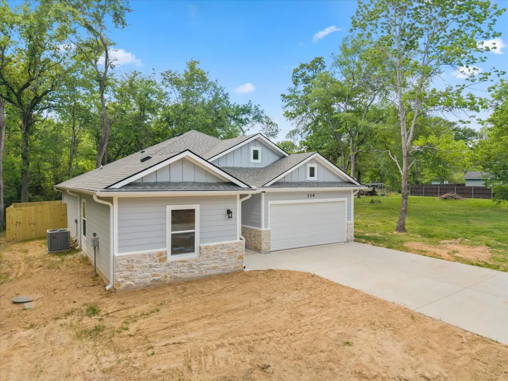 114 Granada Street Payne Springs, TX 75156