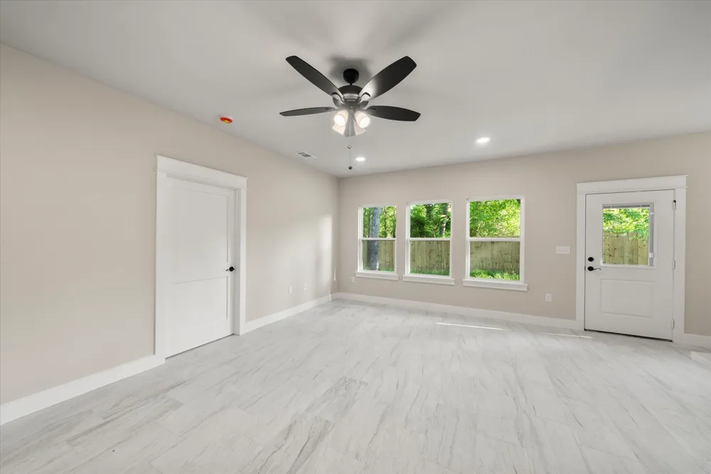 114 Granada Street Payne Springs, TX 75156