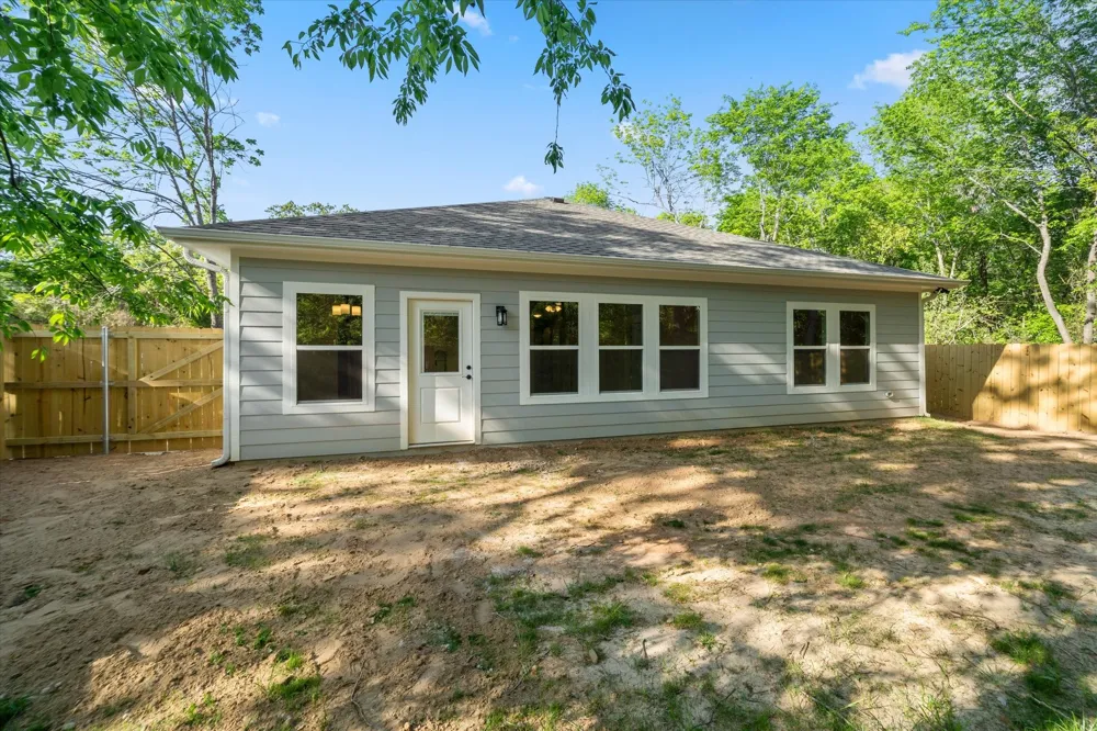 114 Granada Street Payne Springs, TX 75156