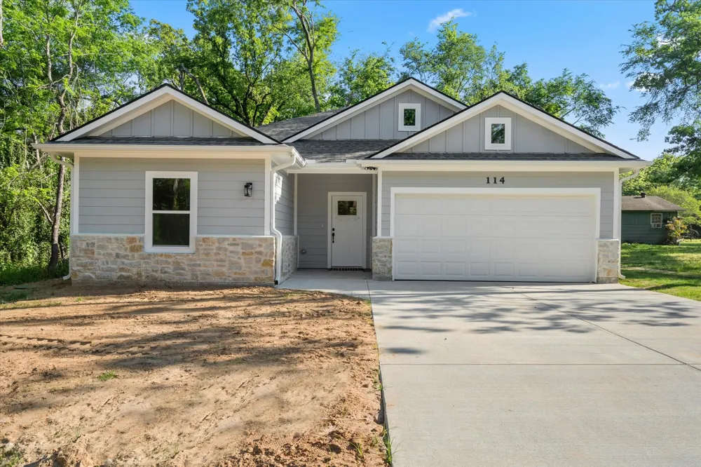 114 Granada Street Payne Springs, TX 75156