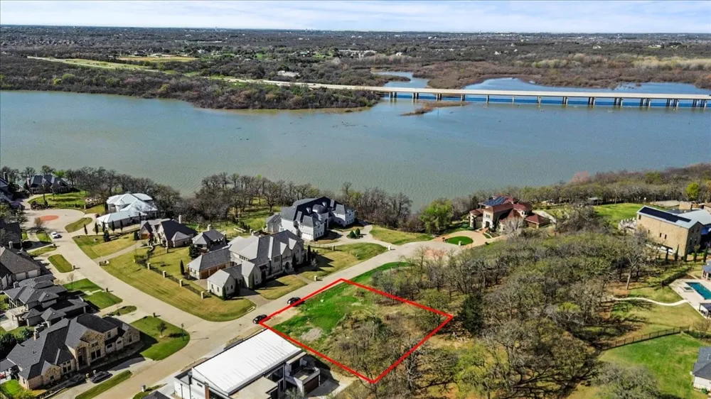 2309 Oak Bluff Corinth, TX 76210