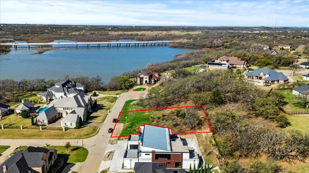 2309 Oak Bluff Corinth, TX 76210
