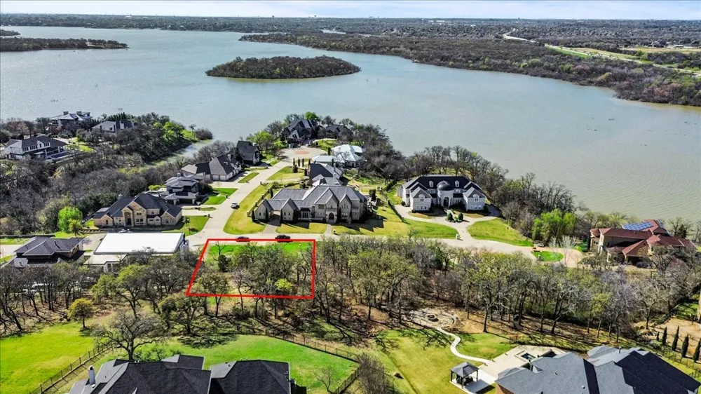 2309 Oak Bluff Corinth, TX 76210