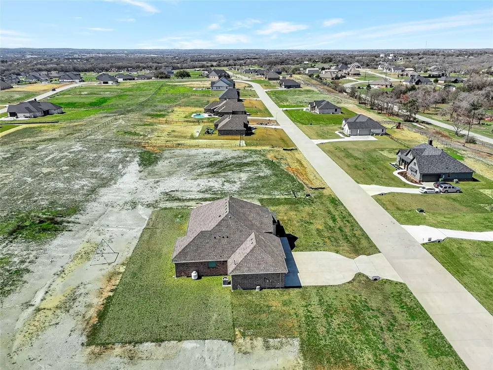 209 Basalt Lane Reno, TX 76020