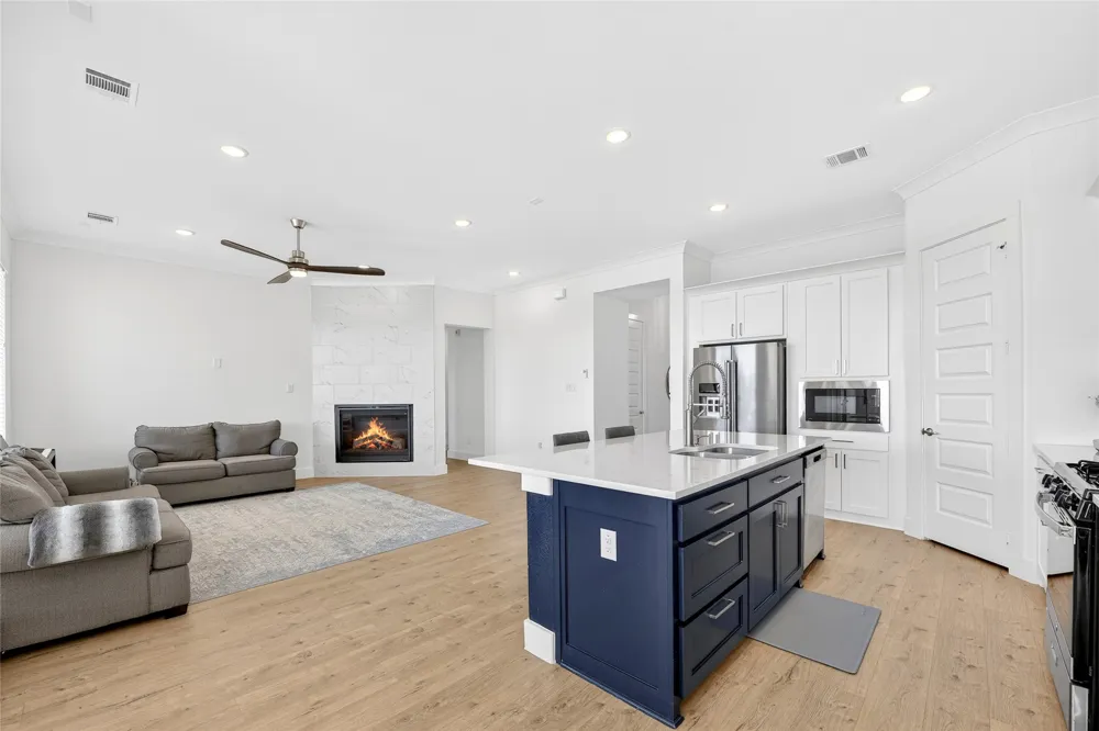 209 Basalt Lane Reno, TX 76020