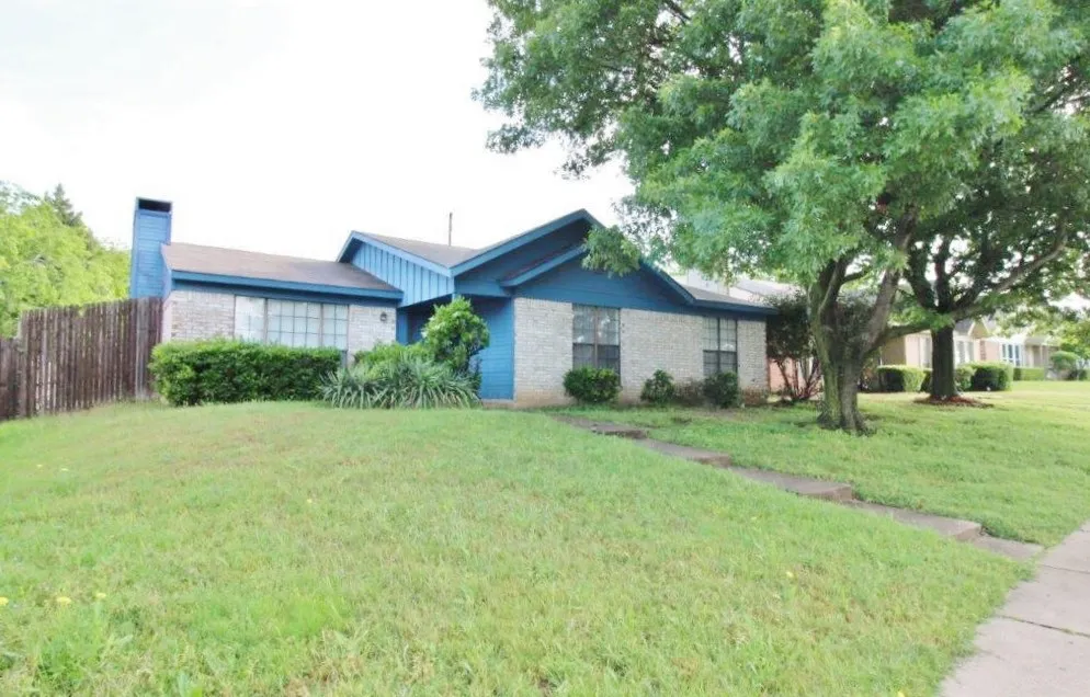 1019 Cedar Run Drive Duncanville, TX 75137