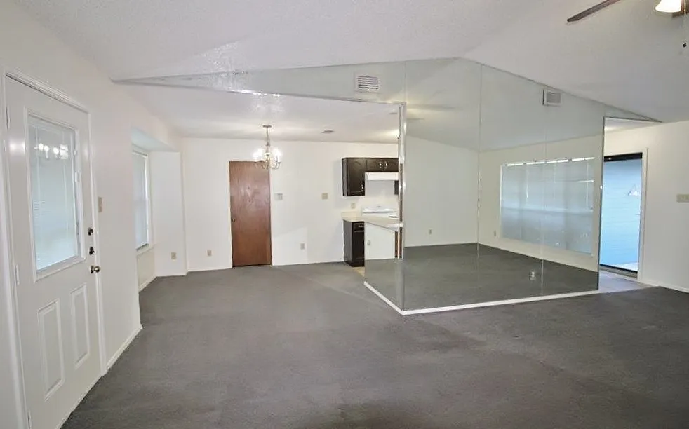 1019 Cedar Run Drive Duncanville, TX 75137
