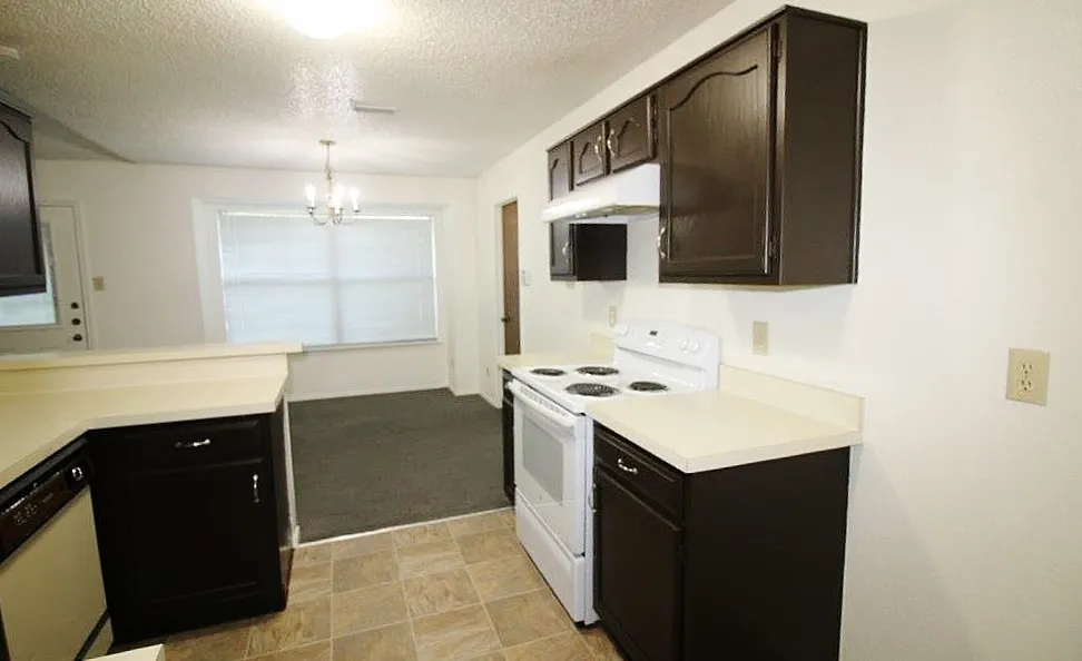 1019 Cedar Run Drive Duncanville, TX 75137