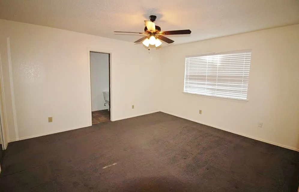 1019 Cedar Run Drive Duncanville, TX 75137