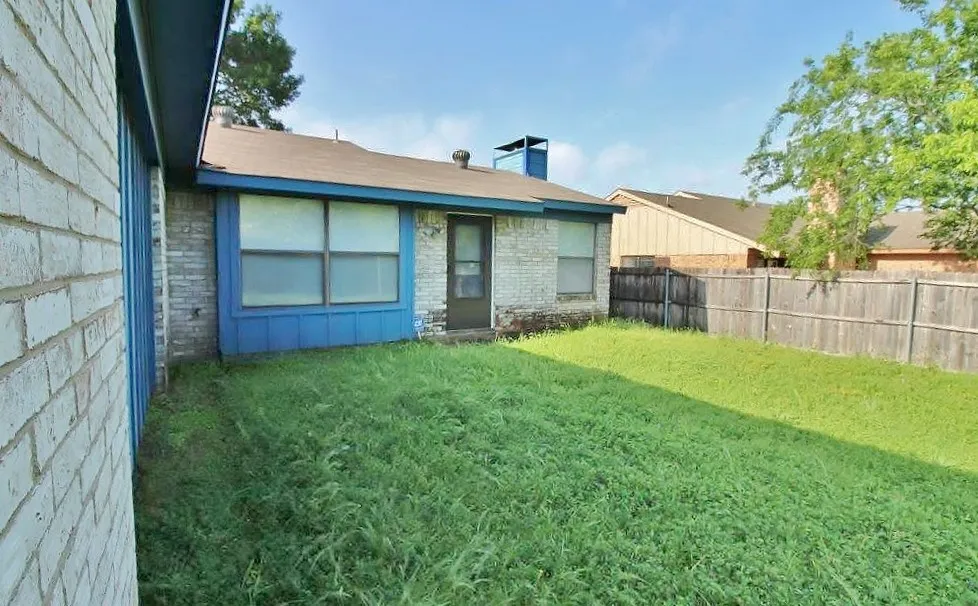 1019 Cedar Run Drive Duncanville, TX 75137