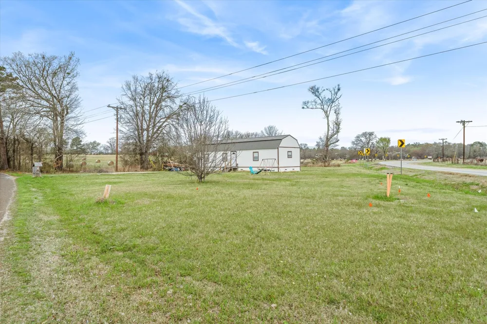 20675 County Road 3411 Chandler, TX 75758