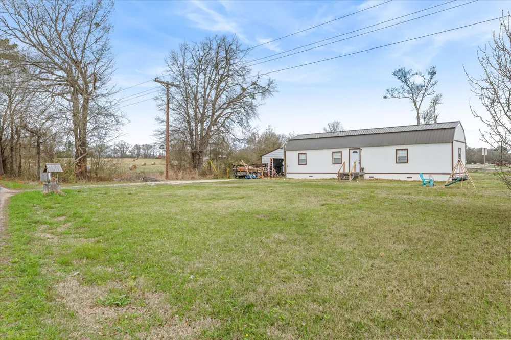 20675 County Road 3411 Chandler, TX 75758