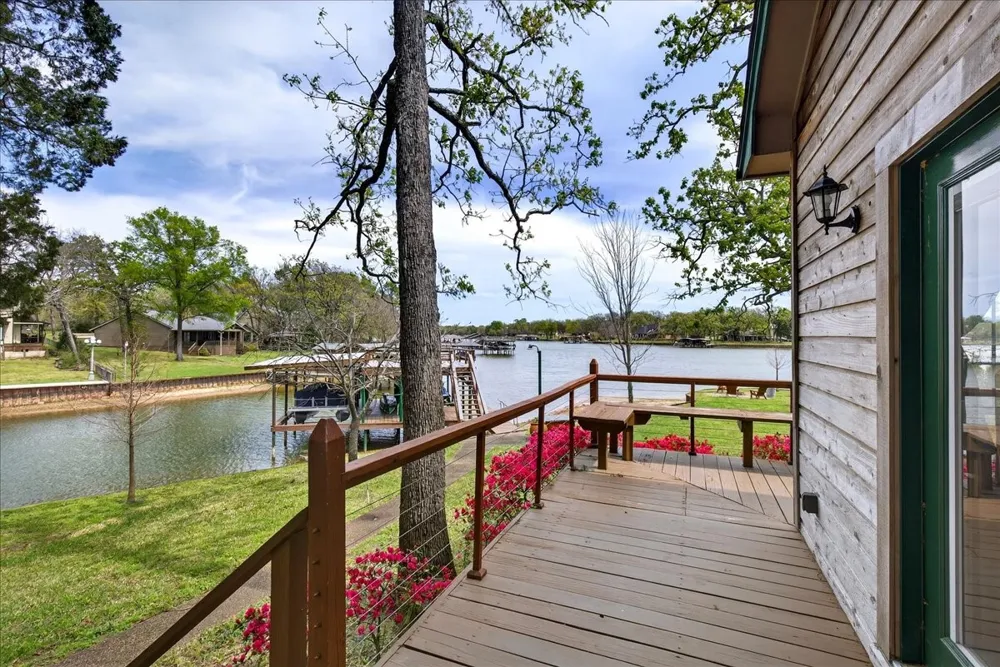 125 Lark Drive Enchanted Oaks, TX 75156