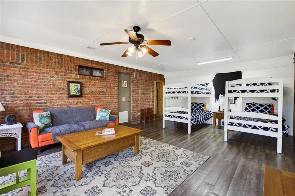 125 Lark Drive Enchanted Oaks, TX 75156
