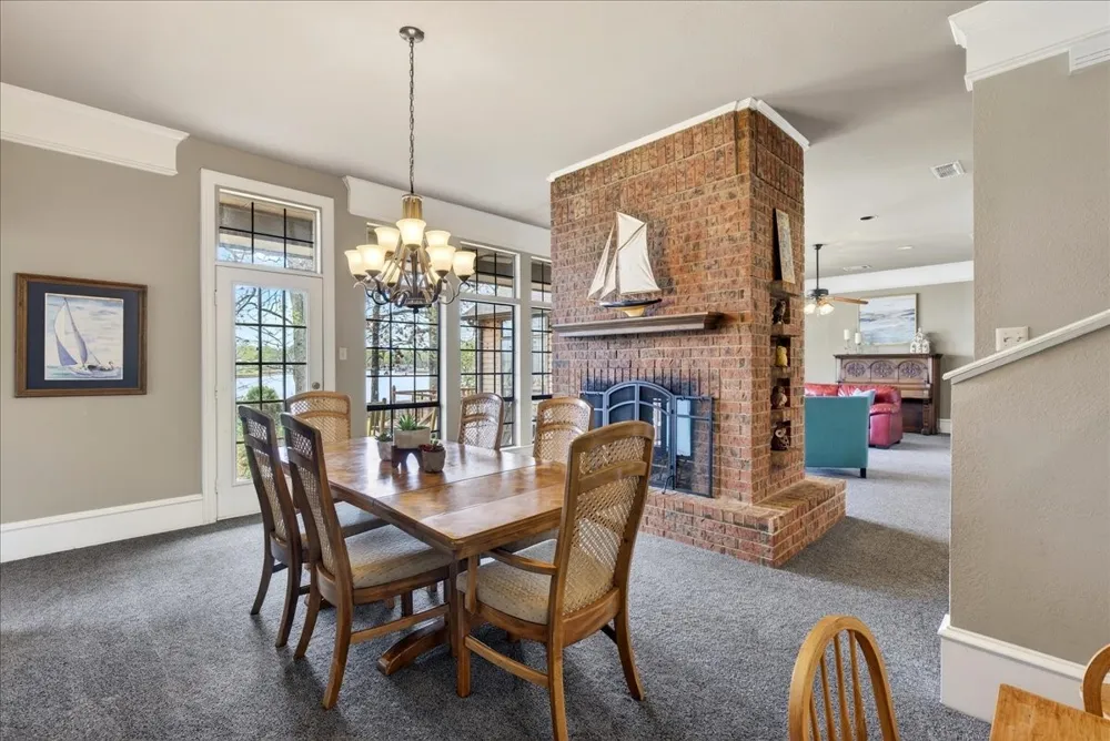 125 Lark Drive Enchanted Oaks, TX 75156