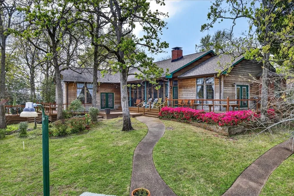 125 Lark Drive Enchanted Oaks, TX 75156