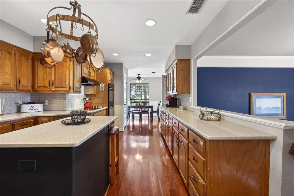 125 Lark Drive Enchanted Oaks, TX 75156