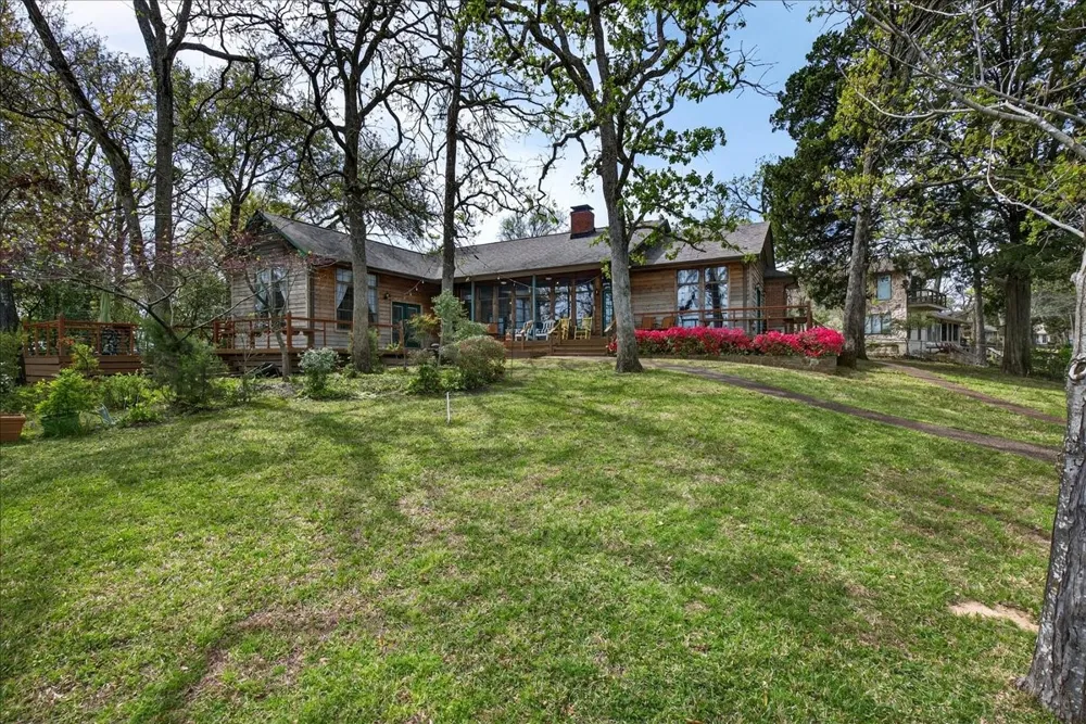 125 Lark Drive Enchanted Oaks, TX 75156