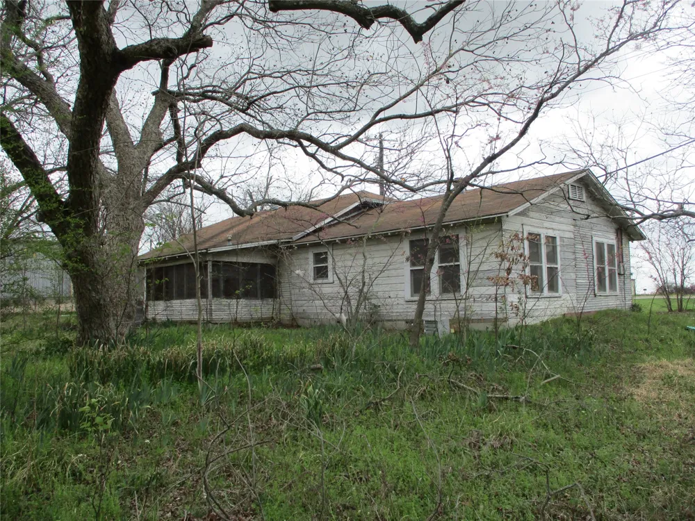 522 E QUITMAN STREET Emory, TX 75440
