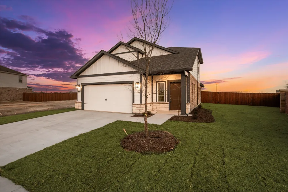 249 Cranz Farm Drive Saginaw, TX 76131