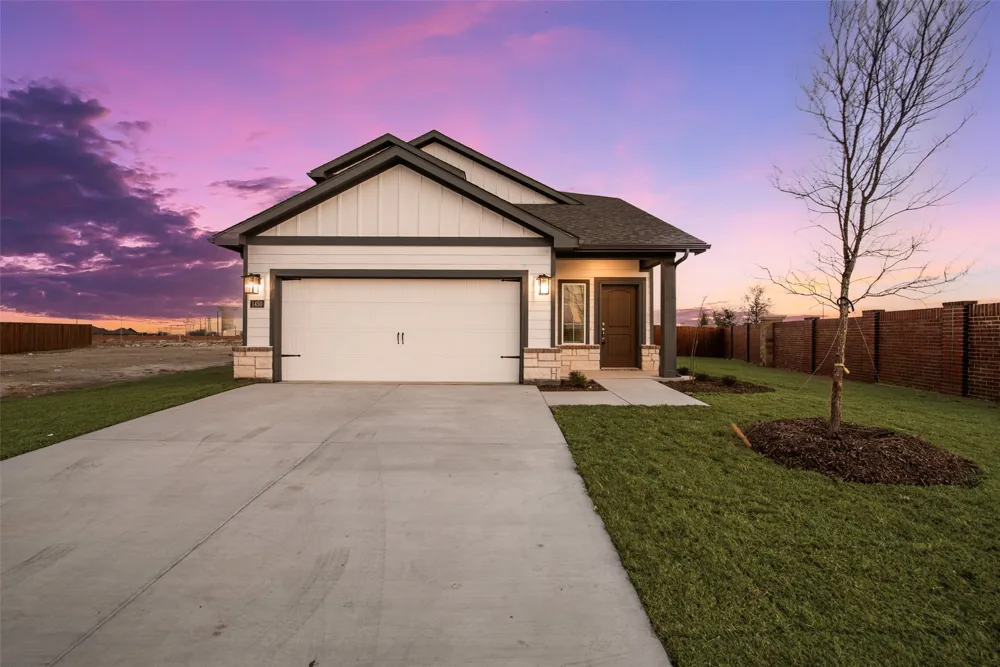 136 Cranz Farm Drive Saginaw, TX 76131