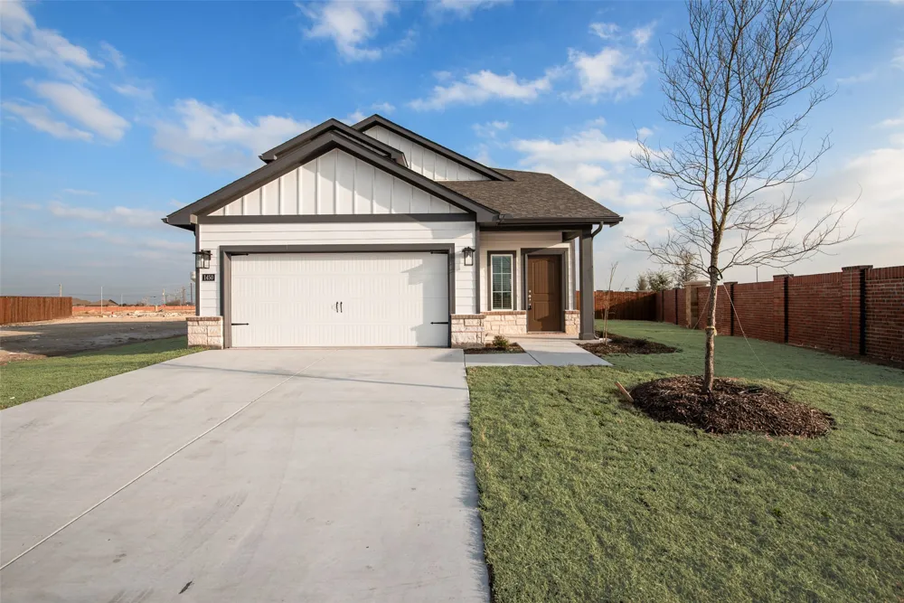 136 Cranz Farm Drive Saginaw, TX 76131