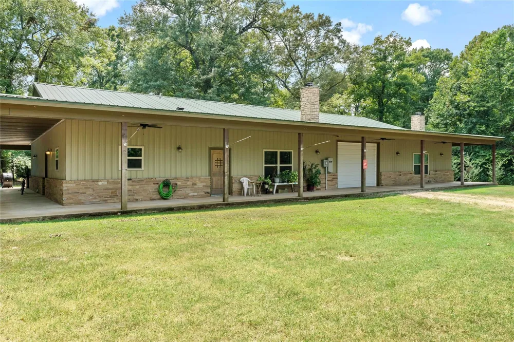 12025 FM 195 Bagwell, TX 75412