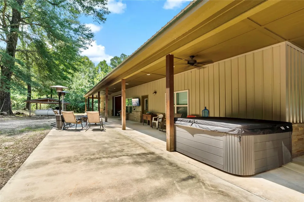 12025 FM 195 Bagwell, TX 75412