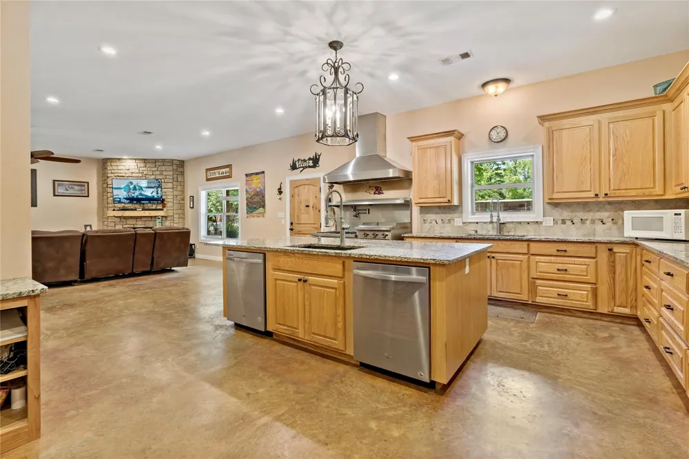 12025 FM 195 Bagwell, TX 75412