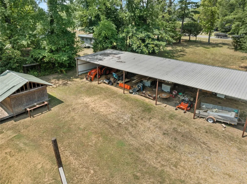 12025 FM 195 Bagwell, TX 75412